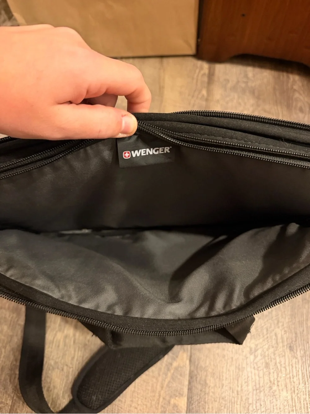 Wenger Black Padded Laptop Computer Briefcase Shoulder Bag